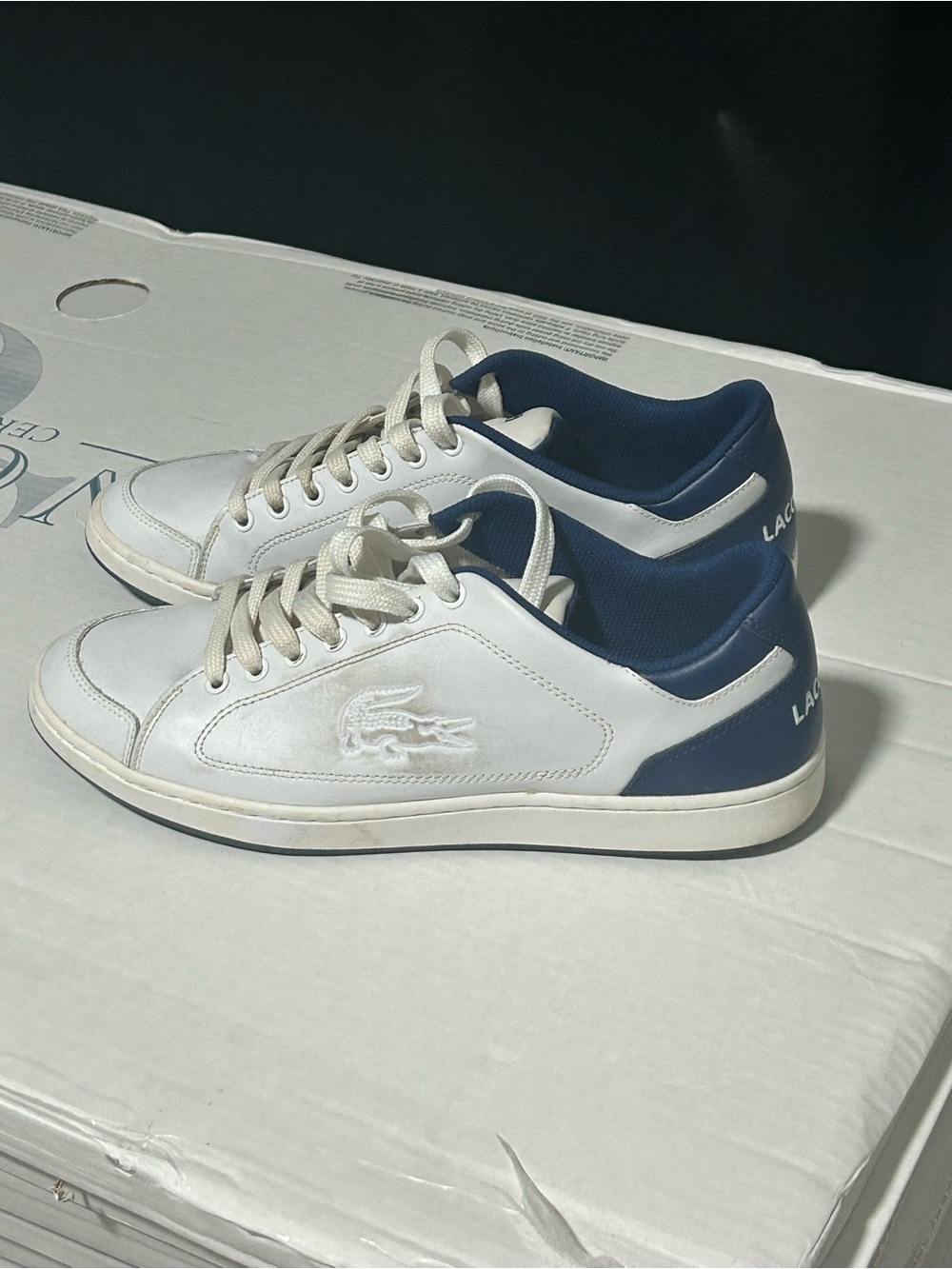 Lacoste Men's White and Navy Low-Top Leather Sneakers